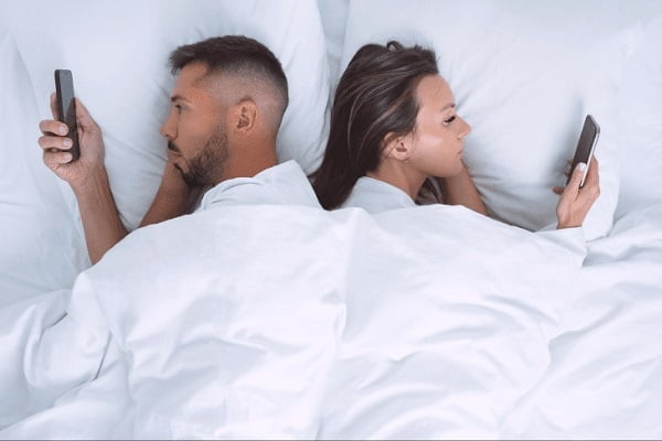 Ít quan hệ là như thế nào