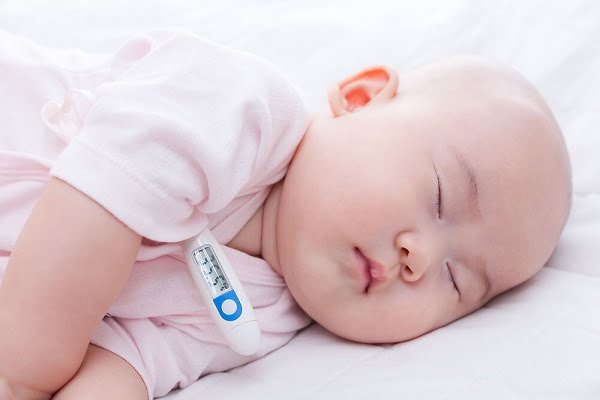 Trẻ sơ sinh bao nhiêu độ là sốt? Những điều cha mẹ cần biết