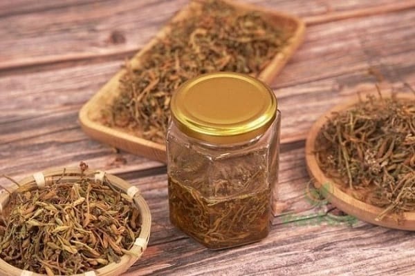 Giải Mã: Ai không nên uống hoa đu đủ đực ngâm mật ong?