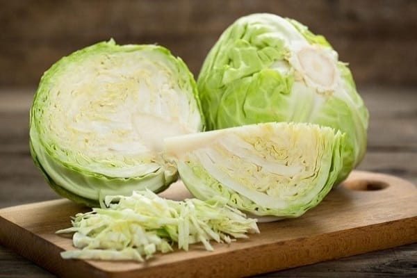 Mẹ sau sinh ăn bắp cải có mất sữa không? Giải đáp thắc mắc cho bạn!