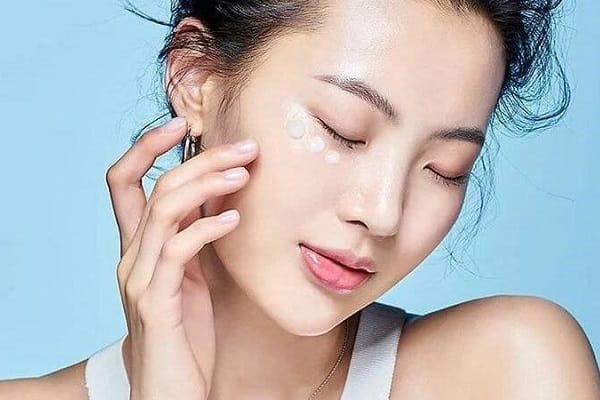 Chuyên gia chia sẻ về uống vitamin E có tác dụng gì với phụ nữ?